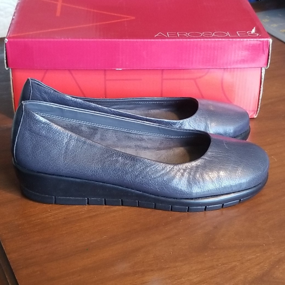 Aerosoles Dark Blue Leather Lantern Flats